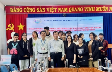 Tham quan nhận thức của sinh viên lớp 10-ĐHTTNN ngành Quản lý tổng hợp tài nguyên nước