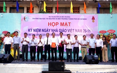 Ra mắt Ban liên lạc cựu học sinh, sinh viên