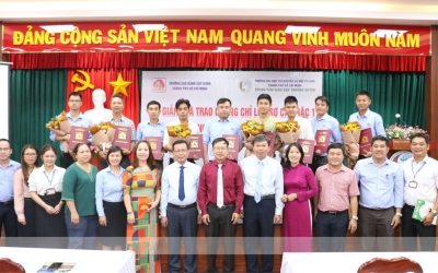 Lễ Bế giảng và Trao chứng chỉ lớp sơ cấp nghề bậc 1 nghề Trắc địa Công trình