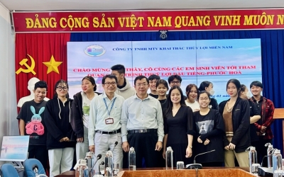 Tham quan nhận thức của sinh viên lớp 10-ĐHTTNN ngành Quản lý tổng hợp tài nguyên nước